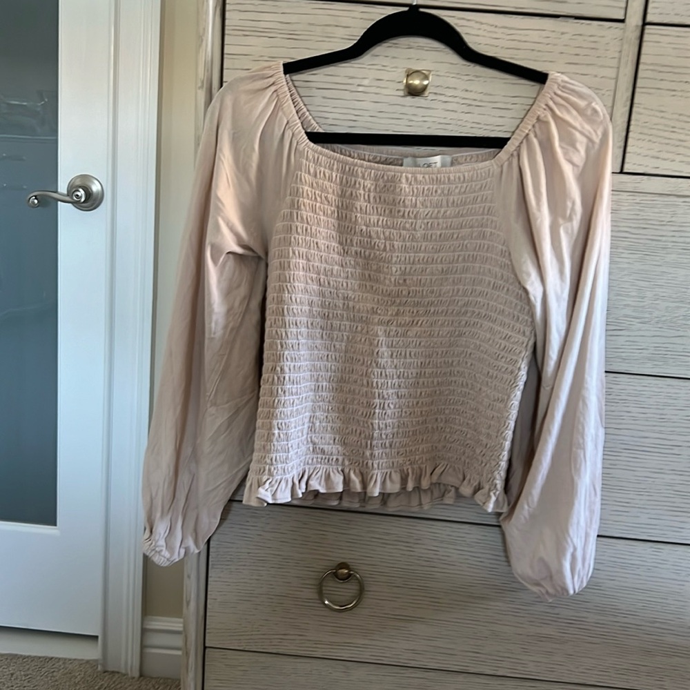Light weight top